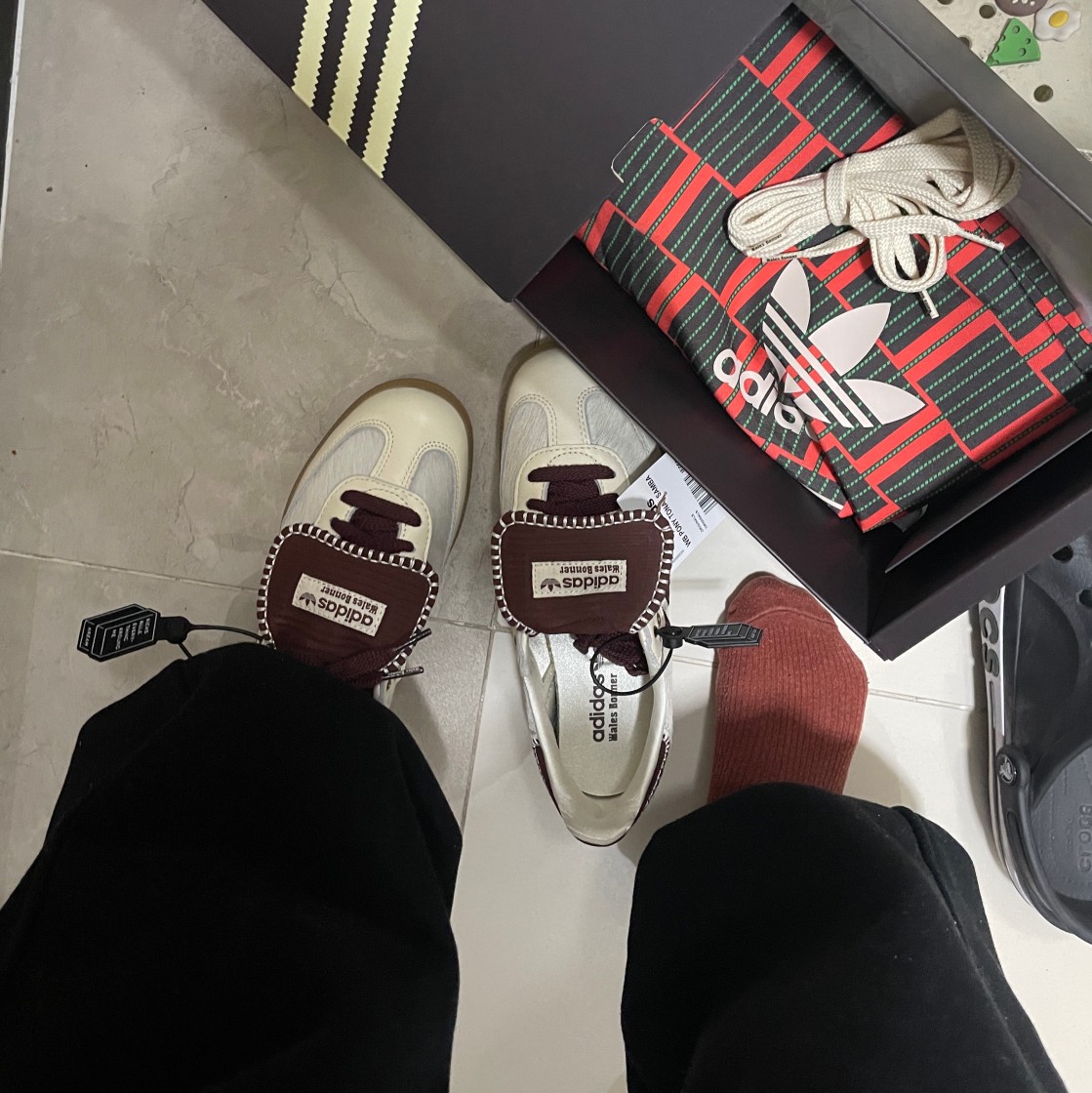 웨일스 보너 X 아디다스 오리지널스 삼바 photo review
