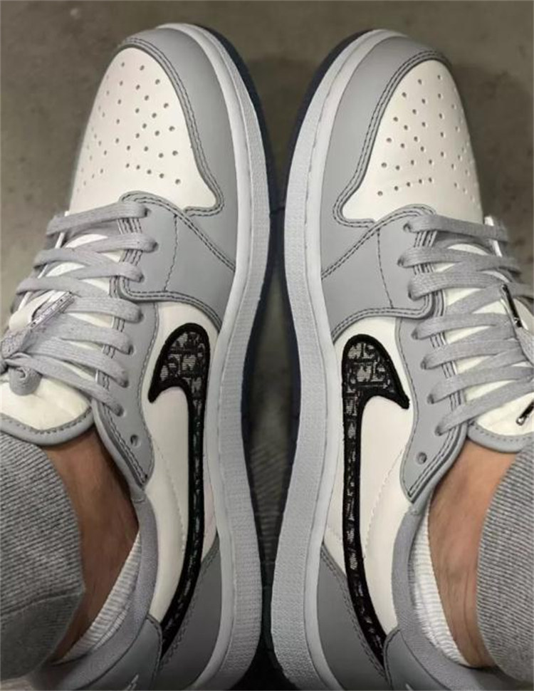 조던 1 x 디올 로우 OG CN8608-002 photo review
