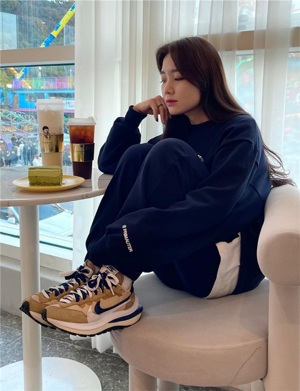 나이키 x 사카이 베이퍼와플 세서미 앤 블루 보이드 DD1875-200 photo review