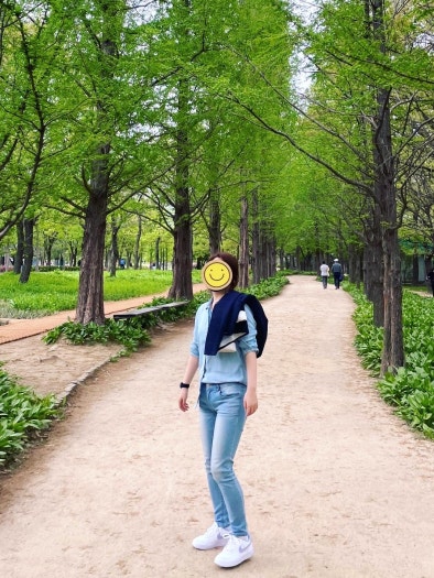 나이키 에어 포스 1 LV8 더블 스우시 (GS) CW1574-100 photo review
