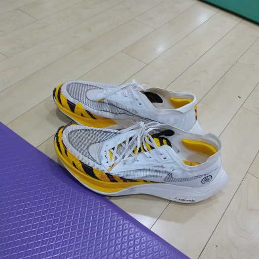 나이키 줌X 베이퍼플라이 넥스트 % 2 BRS 흰노 남성 러닝화 DM7601-100 photo review