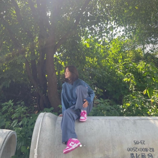 나이키 덩크 로우 화이트 액티브 푸시아 FJ0704-100 photo review