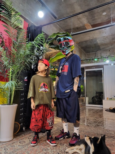 나이키 x 파타 x FC 바르셀로나 에어맥스 플러스 쿨레르스 델 몬 FN8260-001 photo review