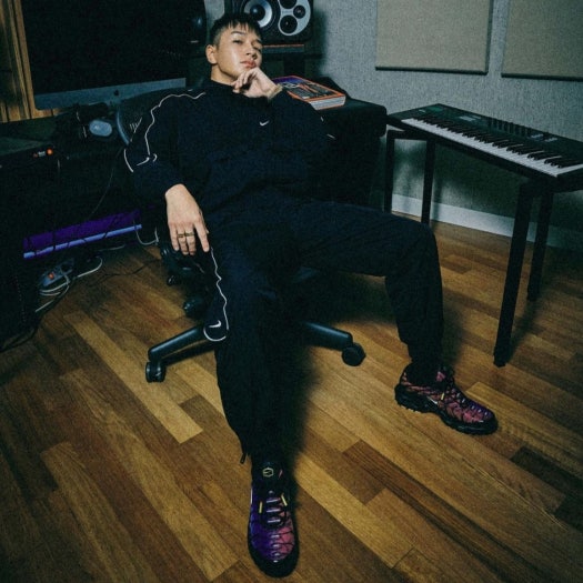 나이키 에어맥스 플러스 블랙 바시티 레드 화이트 FV0393-001 photo review