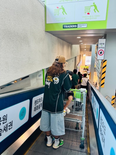 나이키 우먼스 줌 보메로 5 스니커즈 블루 틴트 FV8111-451 photo review