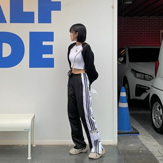 아디다스 오리지널 이지 폼 스톤 세이지 GX4472 photo review