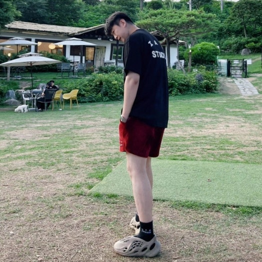 아디다스 오리지널 이지 폼 스톤 세이지 GX4472 photo review