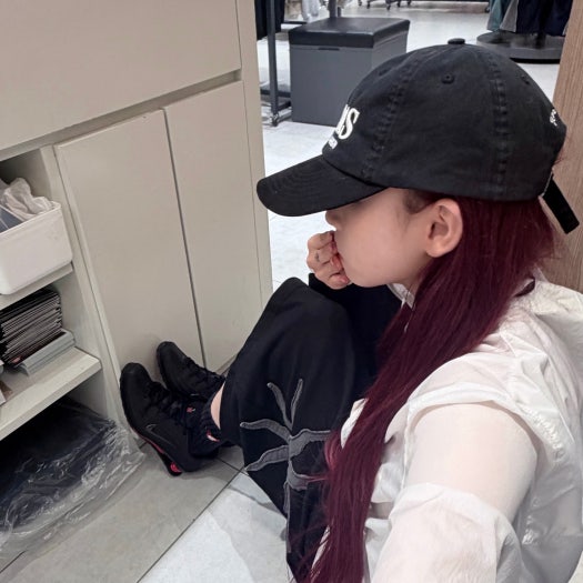 나이키 샥스 Z 블랙 유니버시티 레드 HQ7540-002 photo review