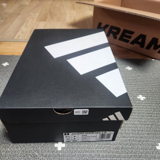 아디다스 아디제로 아디오스 프로 4 런닝화 블랙 메탈릭 JR4887 photo review