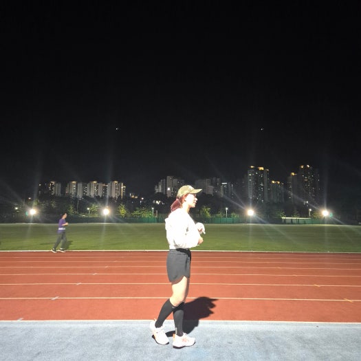 아식스 여성 러닝화 노바블라스트 5 코랄리프 1012B765-101 photo review