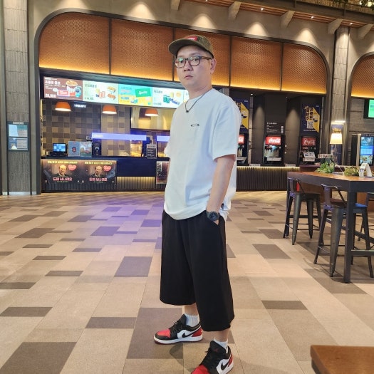 에어 조던 1 로우 화이트 바시티 레드 블랙 553558-161 photo review