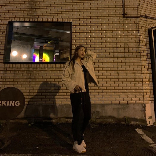 나이키 에어 모어 업템포 트리플 화이트 921948-100 photo review
