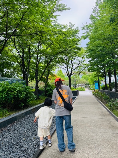 나이키 V2K 런 퓨어 플래티넘 울프 그레이 photo review