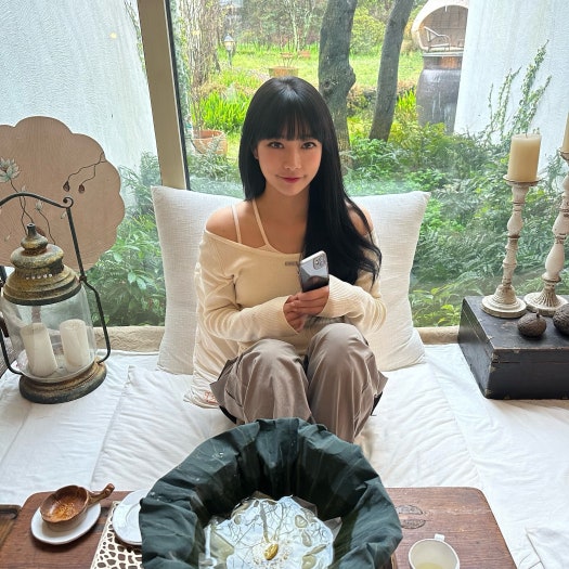 나이키 줌 보메로 5 우먼스 페일 아이보리 FQ6868-111 photo review