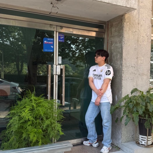 나이키 V2K 런 메탈릭 실버 짐 레드 photo review