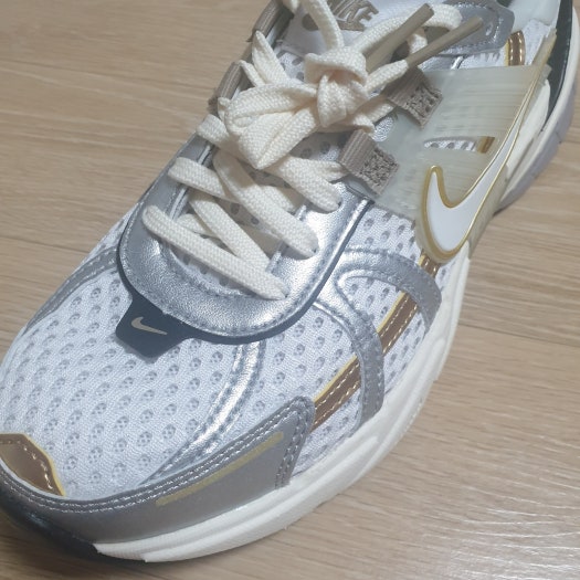 나이키 V2K 런 화이트 카키 photo review