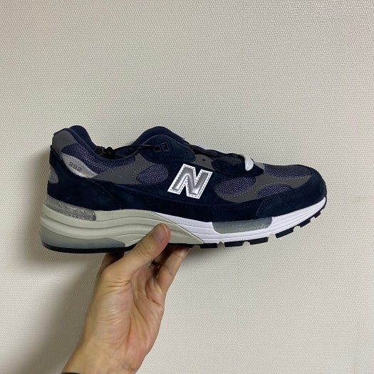 뉴발란스 NB992 러닝화 M992GG 뉴발란스 992 화이트, 블랙, 그레이 photo review