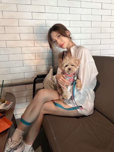 호카 클리프톤 10 카네이션 스타라이트 글로우 - 와이드 photo review