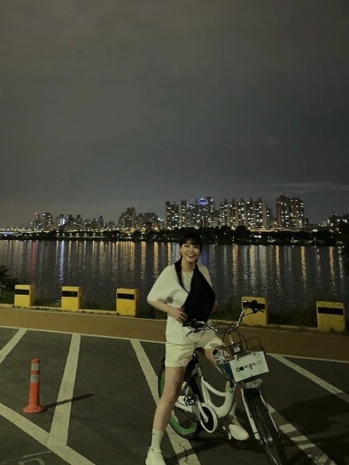 869457-007 줌 코비 6 '페이드 투 블랙' photo review