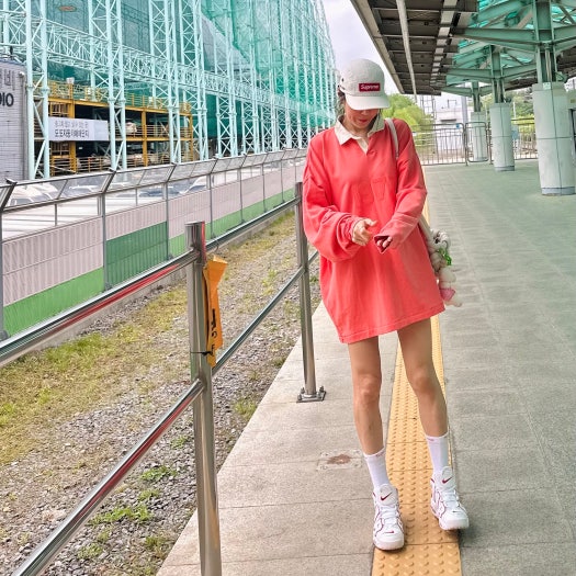 나이키 에어  모어 업템포 바시티 레드 2021 921948-102 photo review