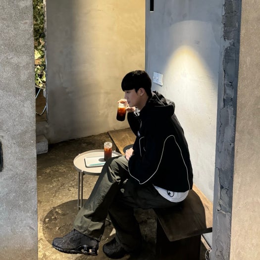 나이키 x 트래비스 스캇 에어맥스 1 photo review