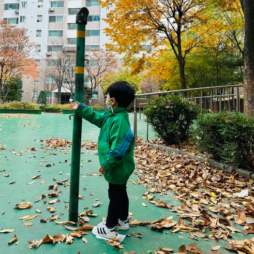 아디다스 오리지널스 슈퍼스타 화이트 블랙 EG4958 photo review