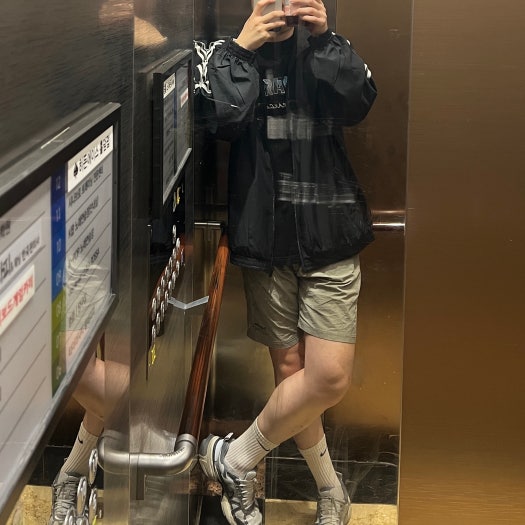 나이키 V2K 런 퓨어 플래티넘 울프 그레이 photo review