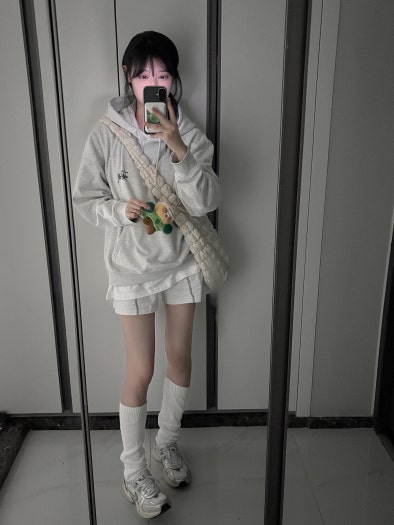 나이키 V2K 런 캐주얼 신발 로우탑 라이트 실버 그레이 라이트 실버 그레이 화이트 골드 아이스 구아바 라이트닝 블루 마운틴 화이트 여성 photo review