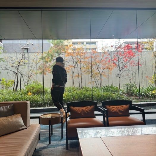 나이키 V2K 런 라이트 오어우드 브라운 카키 photo review