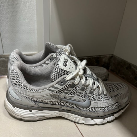 나이키 P-6000 프리미엄 라이트 아이언 오어 메탈릭 실버 FN6837-012 photo review