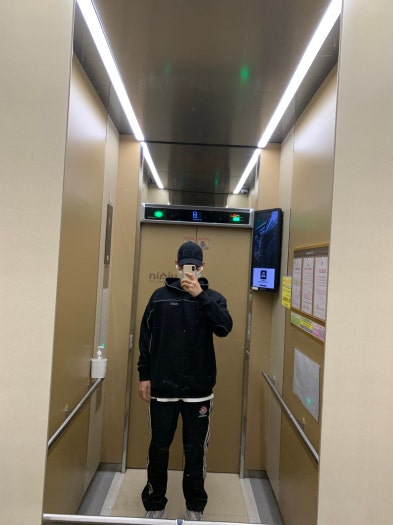 아디다스 이지 부스트 700 V2 크림 GY7924 photo review