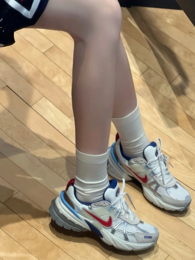 나이키 V2K 런 메탈릭 실버 짐 레드 photo review