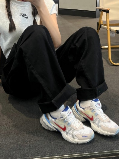 나이키 V2K 런 메탈릭 실버 짐 레드 photo review
