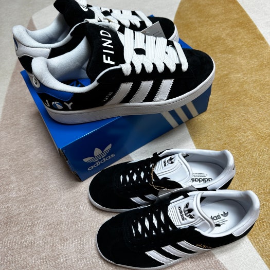 275C x 아디다스 오리지널스 캠퍼스 00s 코어 블랙 블루 버드 ID7716 photo review