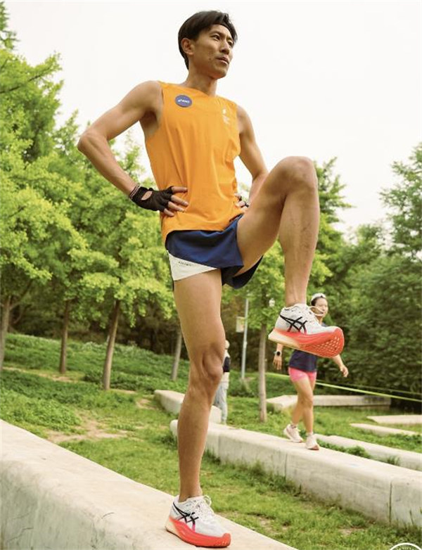 아식스 메타스피드 스카이+ 화이트 블랙 1013A115-100 photo review