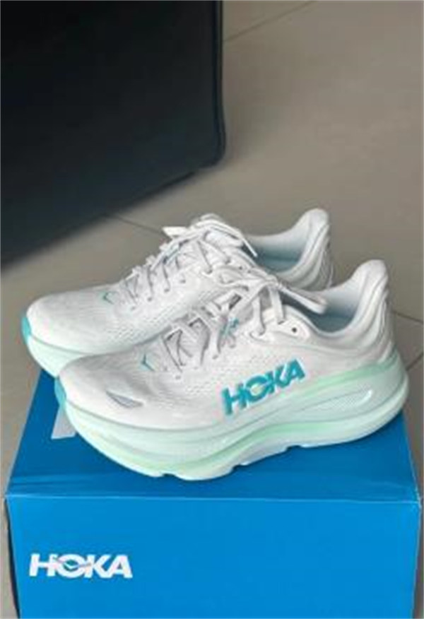 호카 본디 9 프로스트 씨엘로 블루 - 레귤러 1162012-FTCL photo review