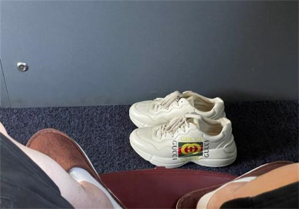 구찌 롸이톤 더블 g logo 클래식 두꺼운 밑창 키높이 낮음 도우미 아버지 신발 500878 DRW00 9522 photo review