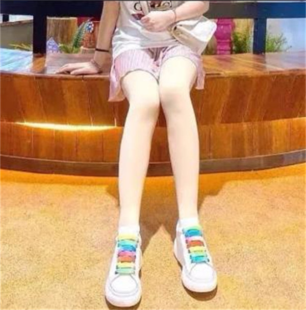 알렉산더 맥퀸 오버사이즈드 스니커즈 화이트 멀티 553770WHX9P9035 photo review