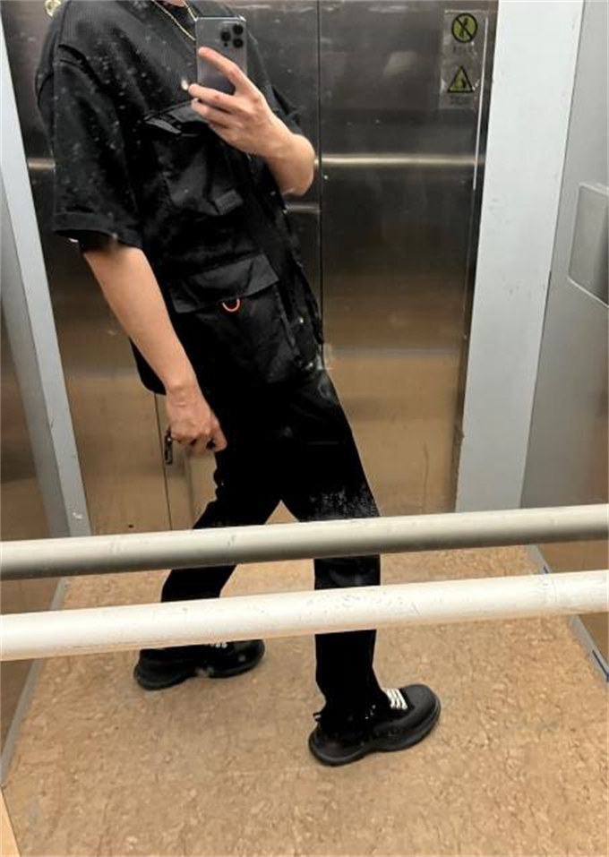 알렉산더 맥퀸 트레드 슬릭 레이스 업 스니커즈 블랙 604257W4L321000 photo review