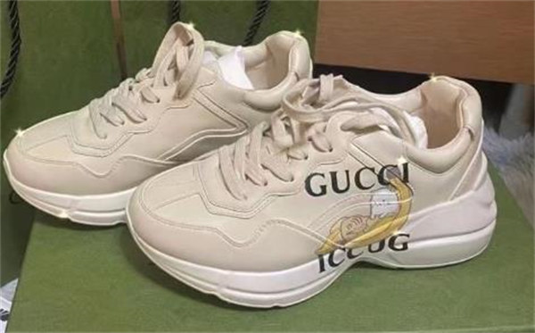 구찌 라이톤 바나냐 (Gucci Rython Banana) 659408 2SH00 9522 photo review