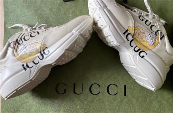 구찌 라이톤 바나냐 (Gucci Rython Banana) 659408 2SH00 9522 photo review