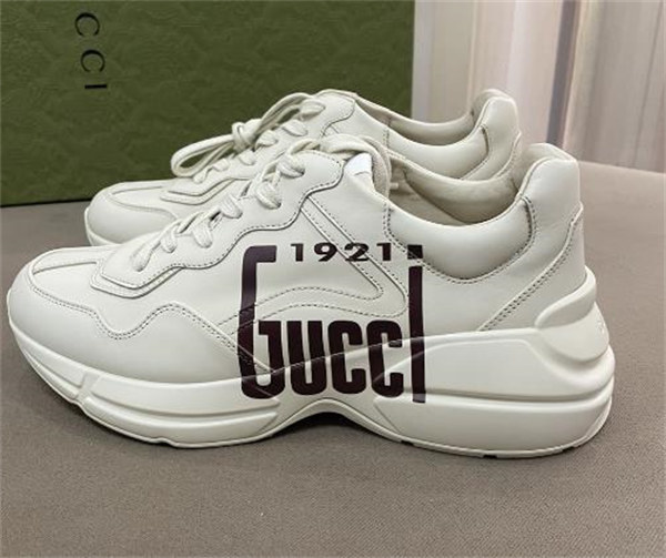 구찌 라이톤 '1921 베이지' 684896 DRW00 9522 photo review