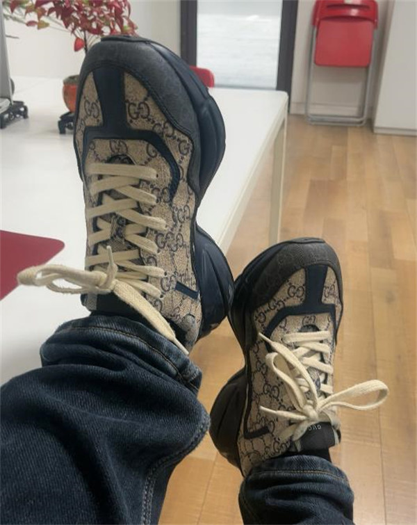 구찌 롸이톤 GG 스니커즈 블루 베이지 692909 UIQ20 1060 photo review