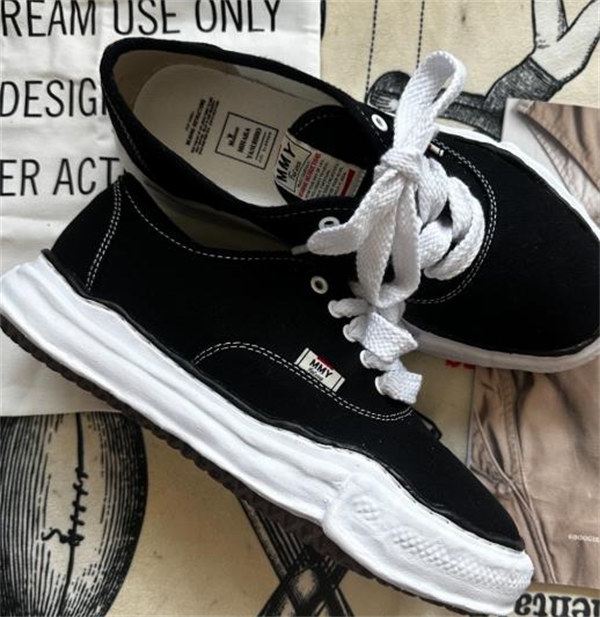 메종 미하라 야스히로 베이커 OG 솔 캔버스 로우 컷 스니커즈 블랙 A02FW704-BLACK photo review