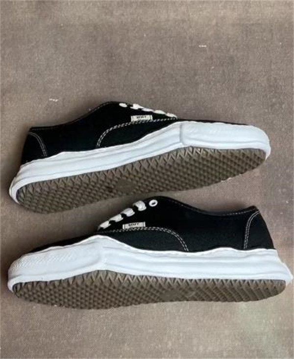 메종 미하라 야스히로 베이커 OG 솔 캔버스 로우 컷 스니커즈 블랙 A02FW704-BLACK photo review