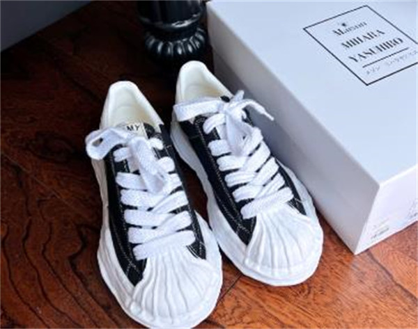 메종 미하라 야스히로 블레이키 OG 솔 캔버스 로우탑 스니커즈 블랙 A06FW704-BLACK1 photo review