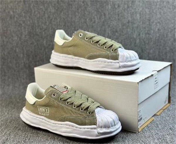 미하라 야스히로 화이트 앤 페일 A08FW731-GREEN photo review