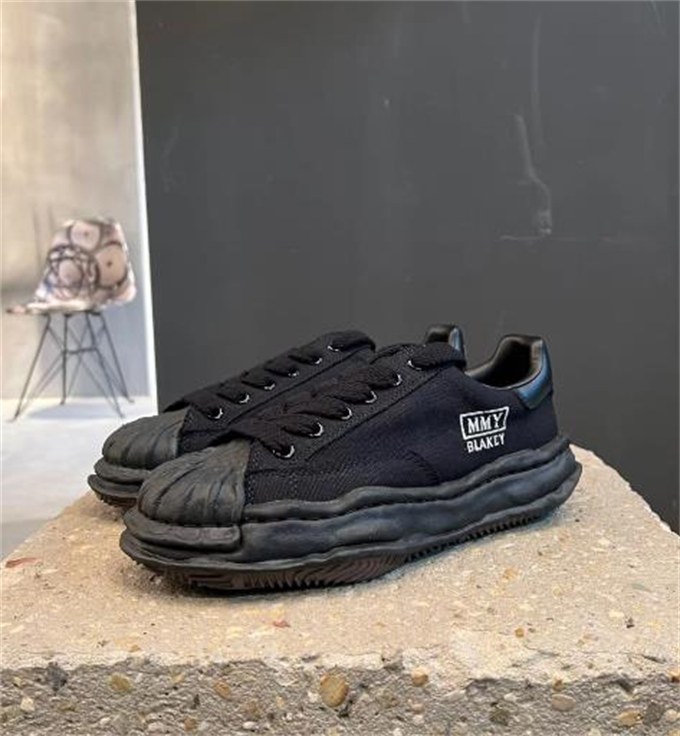 메종 미하라 야스히로 블레이키 OG 솔 캔버스 로우탑 스니커즈 블랙 블랙 A08FW735-BLKBLK photo review