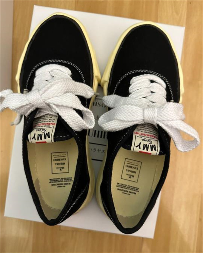 메종 미하라 야스히로 베이커 OG 솔 오버다이드 캔버스 로우탑 스니커즈 블랙 A09FW735-BLACK photo review