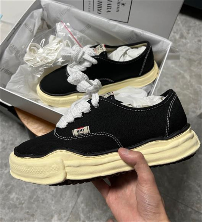 메종 미하라 야스히로 베이커 OG 솔 오버다이드 캔버스 로우탑 스니커즈 블랙 A09FW735-BLACK photo review